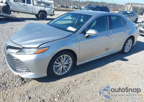 2018 Toyota Camry Hybrid Xle z USA, uszkodzony, nr VIN 4T1B21HK5JU005196